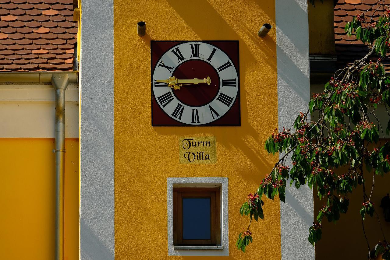 Hotel Schlossresidenz Heitzenhofen Duggendorf Exterior photo